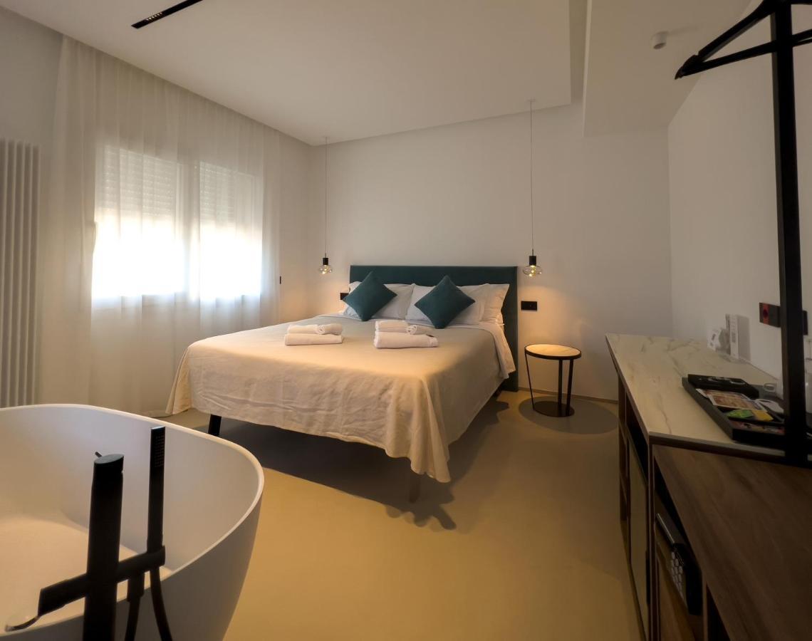 B&B Le Suites Di Costanza Cefalu Ngoại thất bức ảnh